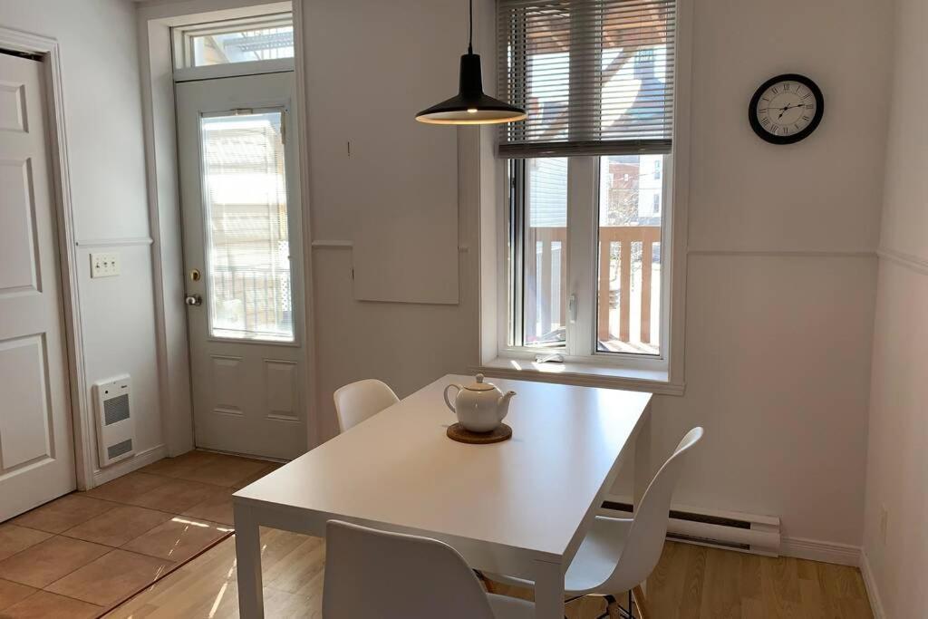 L'Appartement Boho Avec Parking ケベックシティ エクステリア 写真